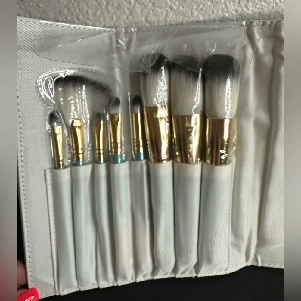 NWT Carmindy & Ci make up brushes-8 brushes